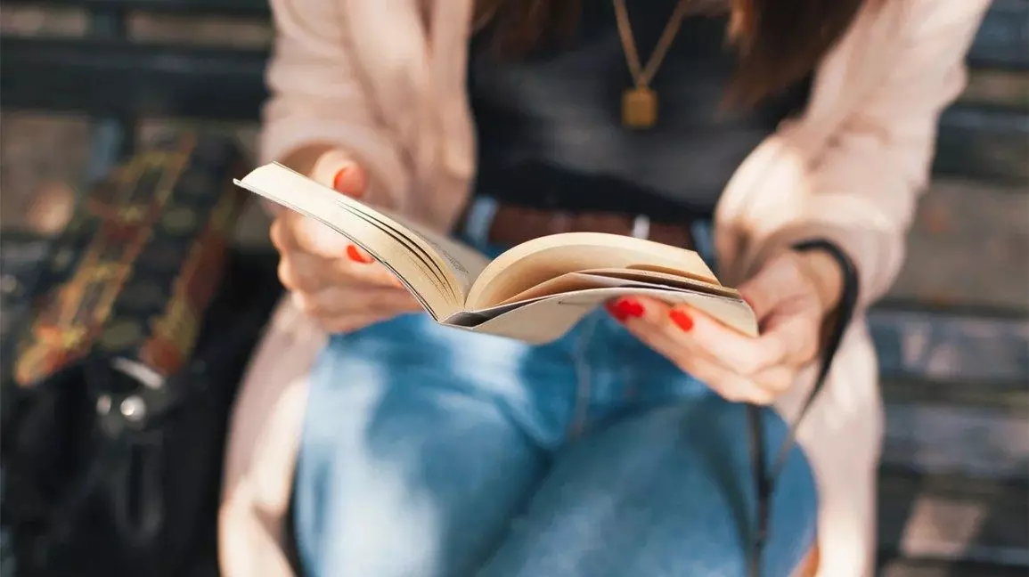 ادبیات کودک و نوجوان: چگونه کتاب مناسب انتخاب کنیم؟